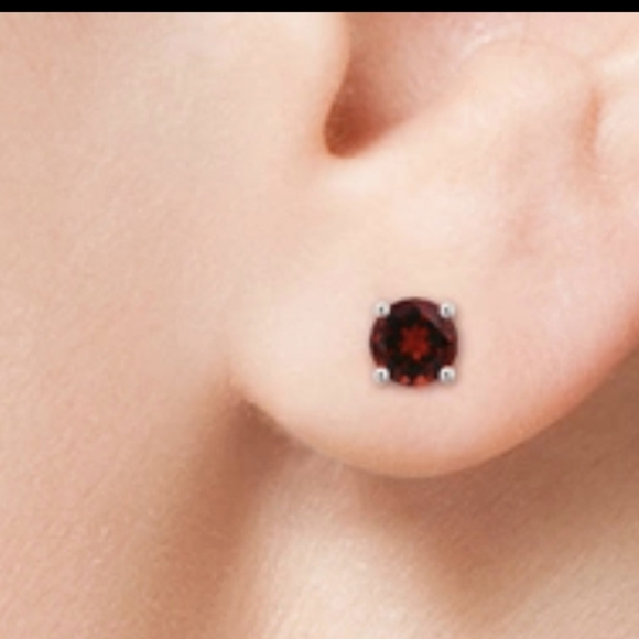 ANGARA GARNET EARRINGS - Picture 9 of 14